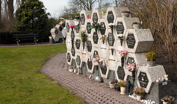 Urnenmuur of columbarium